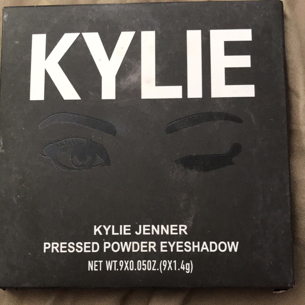 Kylie Jenner eyeshadow